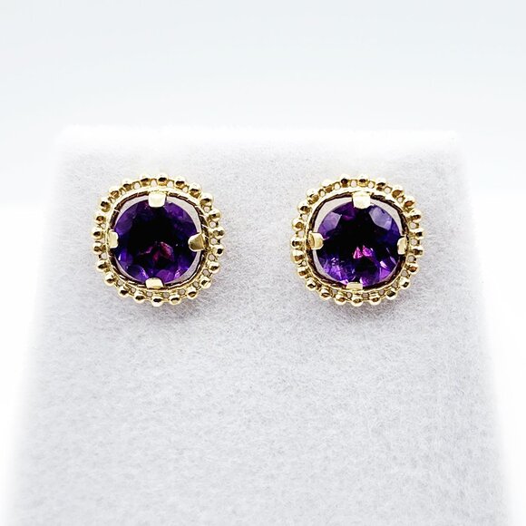 10K Yellow Gold Amethyst 1.5ct (6x6mm)Stud Earrings - Picture 1 of 6